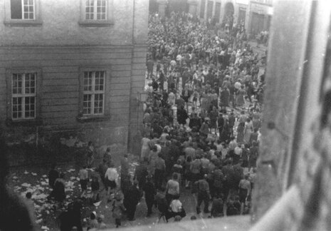 Der Aufstand am 17. Juni 1953 vor dem Görlitzer Rathaus. 