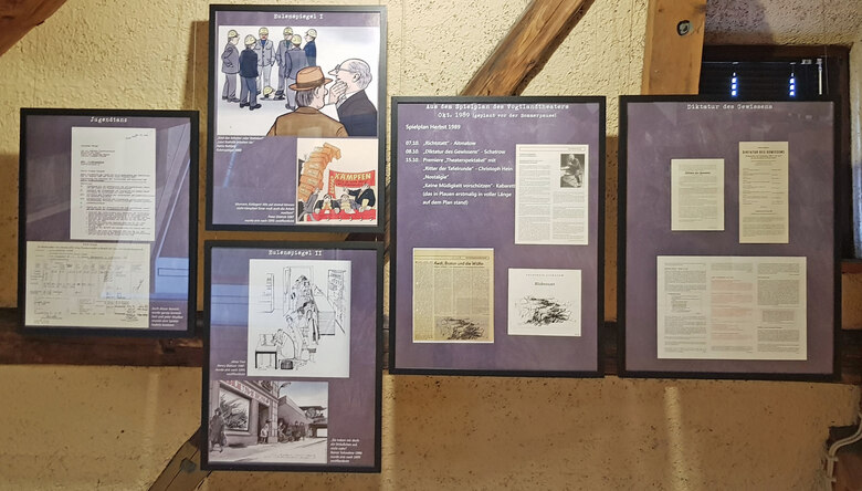 Gezeigt werden Bildtafeln der Ausstellung.